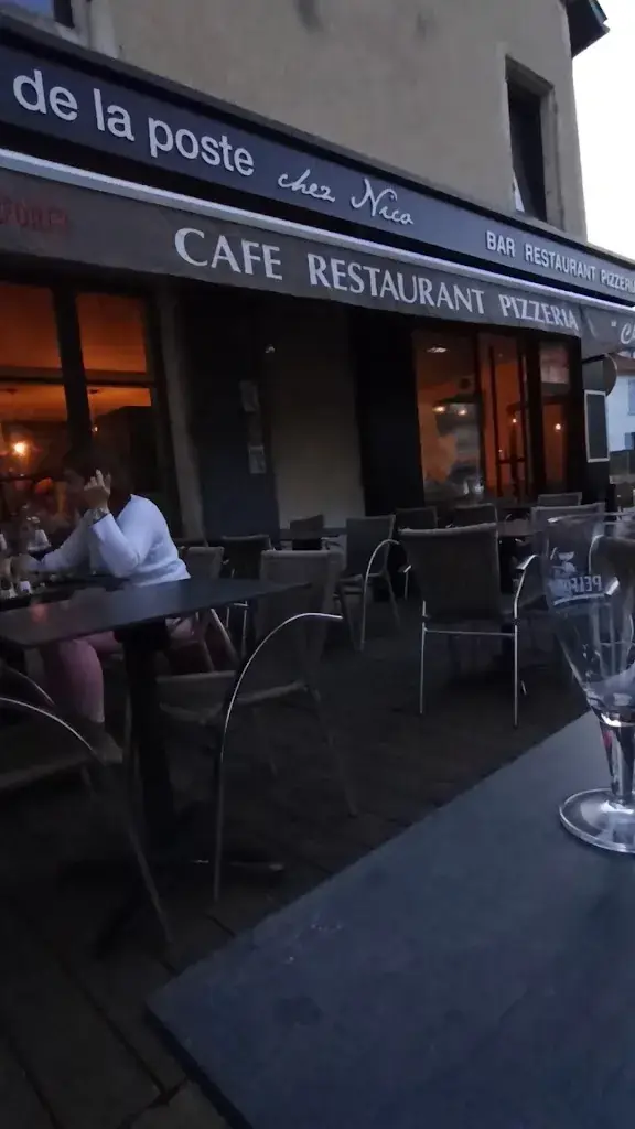 Le café de la poste chez Nico_Chabeuil_slider_image_2