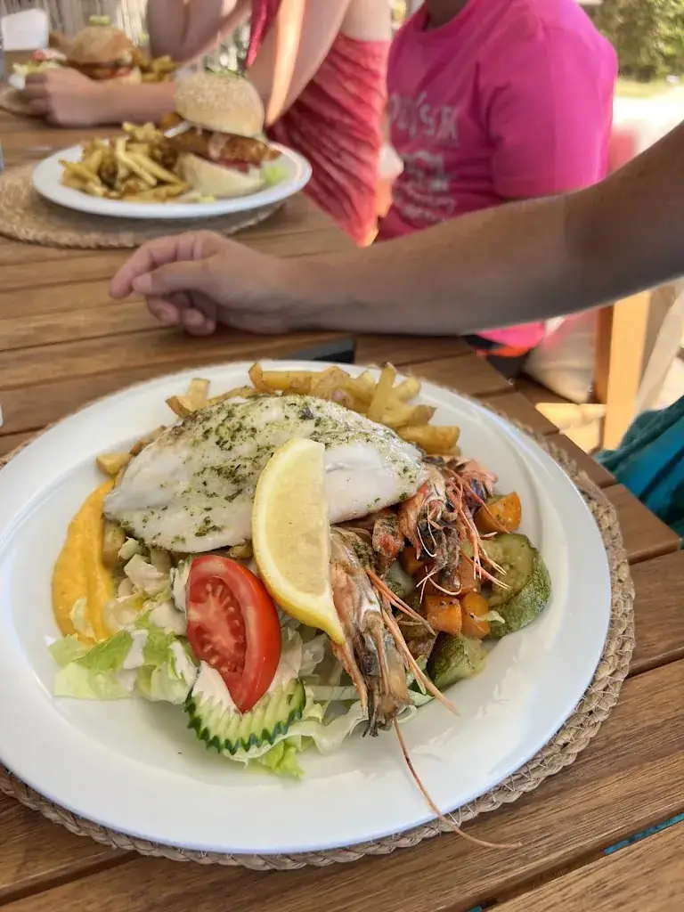 richard muise_A Paolina_Cargèse_review