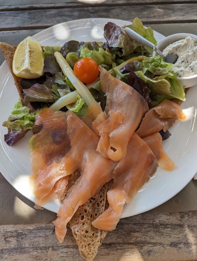 Luis Barrientos_Creperie Lortu_Cargèse_recensione