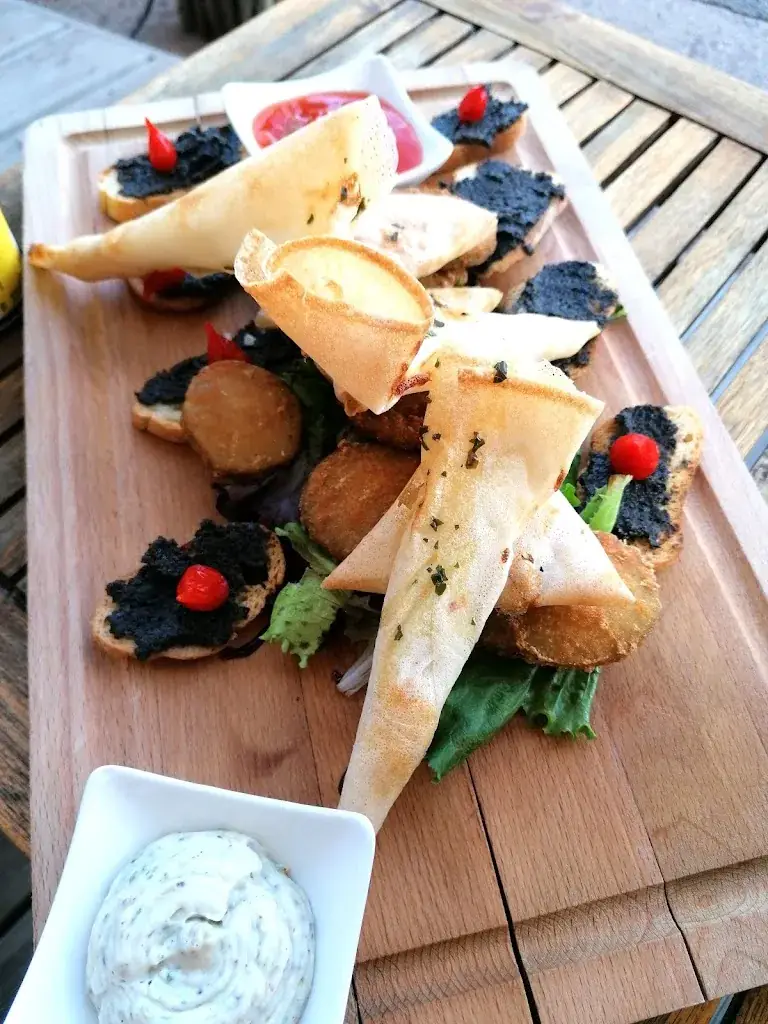 Ralitsa Kirova_Auberge du pêcheur / Agula Marina_Cargèse_Bewertung