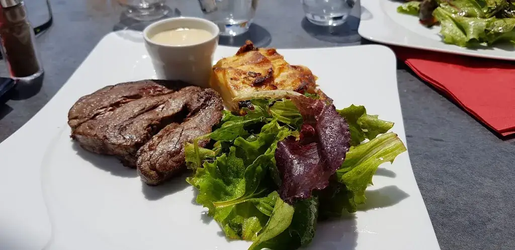 Takladia-Restaurant_Cargèse_slider_image_3