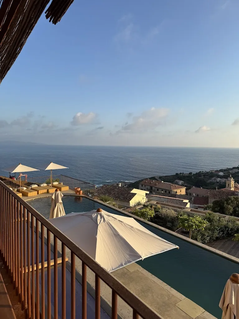 Brett B_Restaurant TEOS_Cargèse_recensione