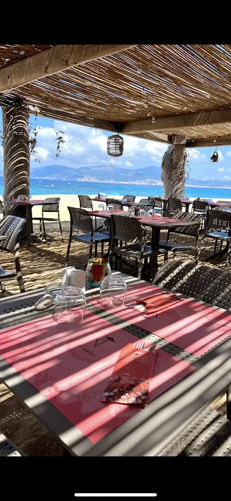 Paillote Les Tamaris Agosta Plage restaurant in Albitreccia
