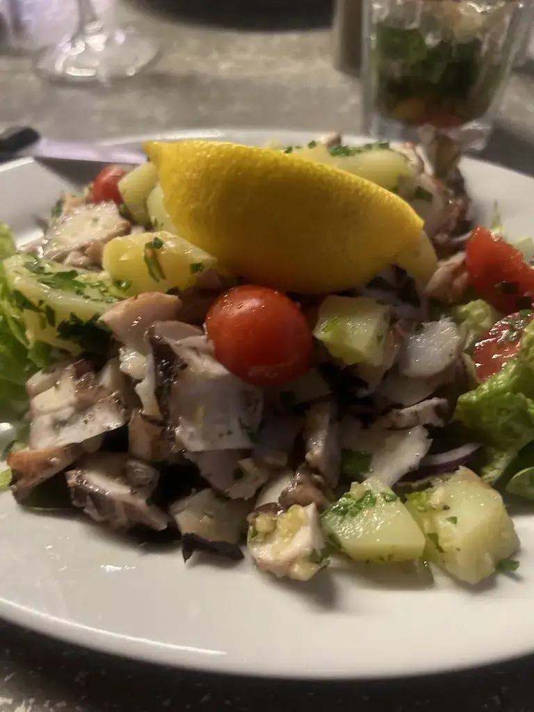 Youness B_L' Escale_Grosseto-Prugna_review