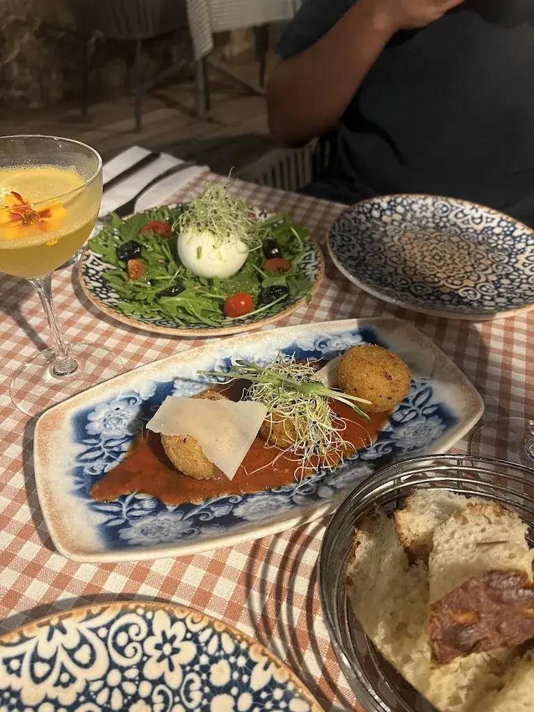 Daisy Lareal_Nonna_Grosseto-Prugna_review