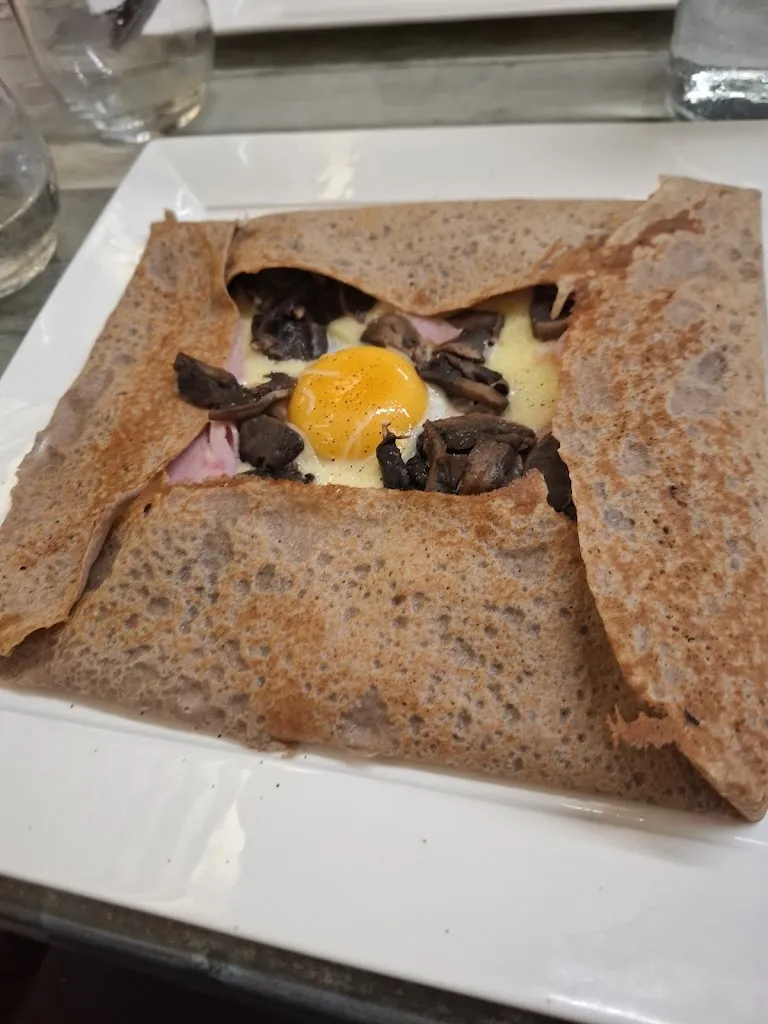 Syrius_L'Agosta creperie_Albitreccia_reseña