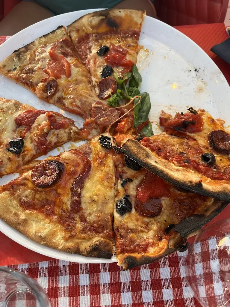 CASTAING Marithe_Pizza zaza_Albitreccia_review