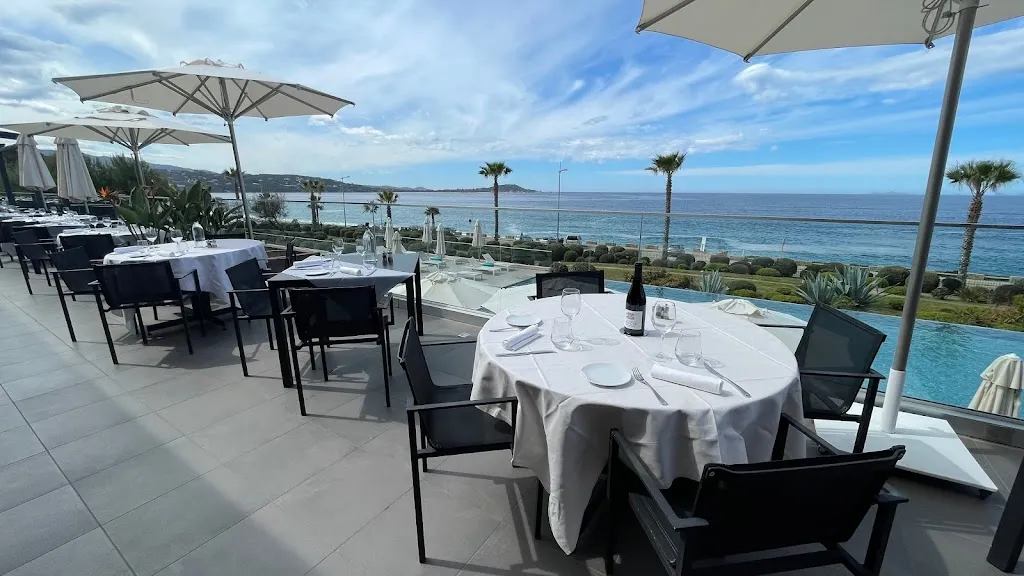 Brasserie U Punente - Restaurant Radisson Ajaccio_Albitreccia_slider_image_1