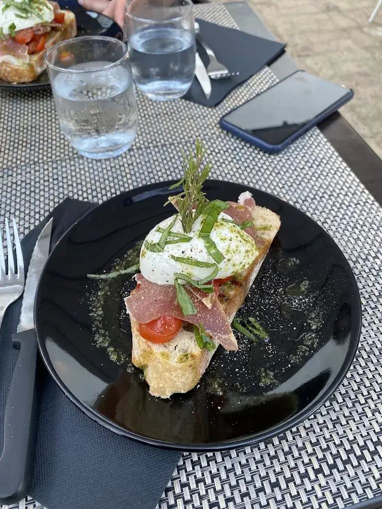 Grzegorz Dybowski_L ALZICCIOLA_Linguizzetta_review