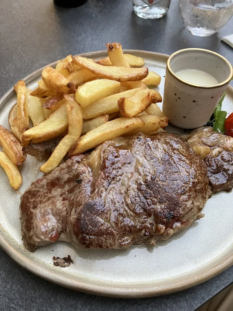 Chas Erickson_Restaurant Le Mademoiselle_Bastia_review