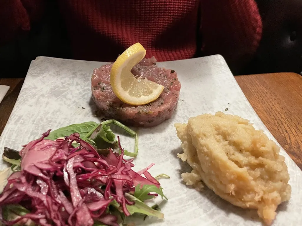 Charly Brown_Nova_Bastia_review