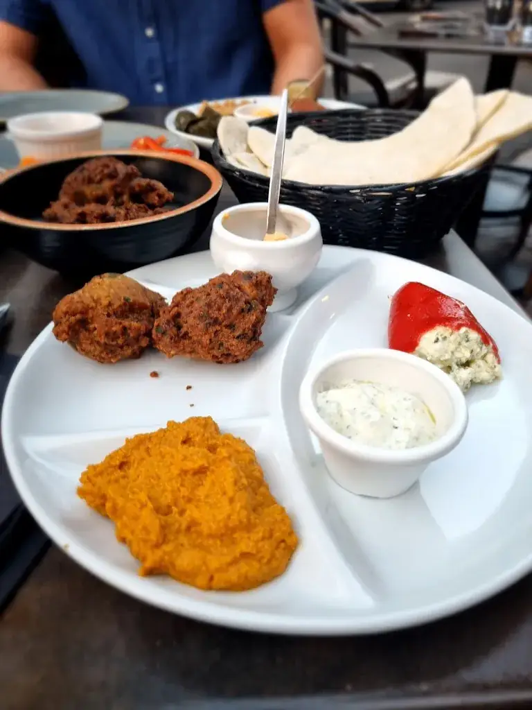 Linnéa Helin_Restaurant Merenda Ghjulia_Bastia_review