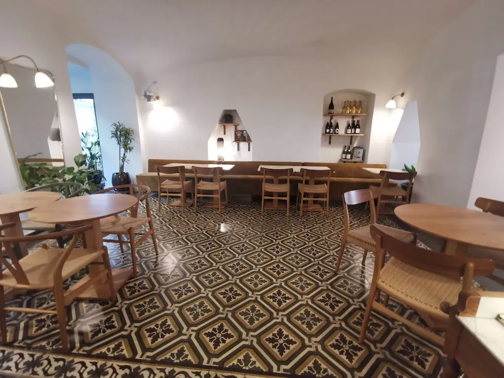 Yvette Vescovi_Café des Gourmets_Bastia_review