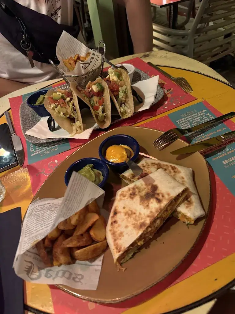 Deepo Cz_Café WHA!_Bastia_review