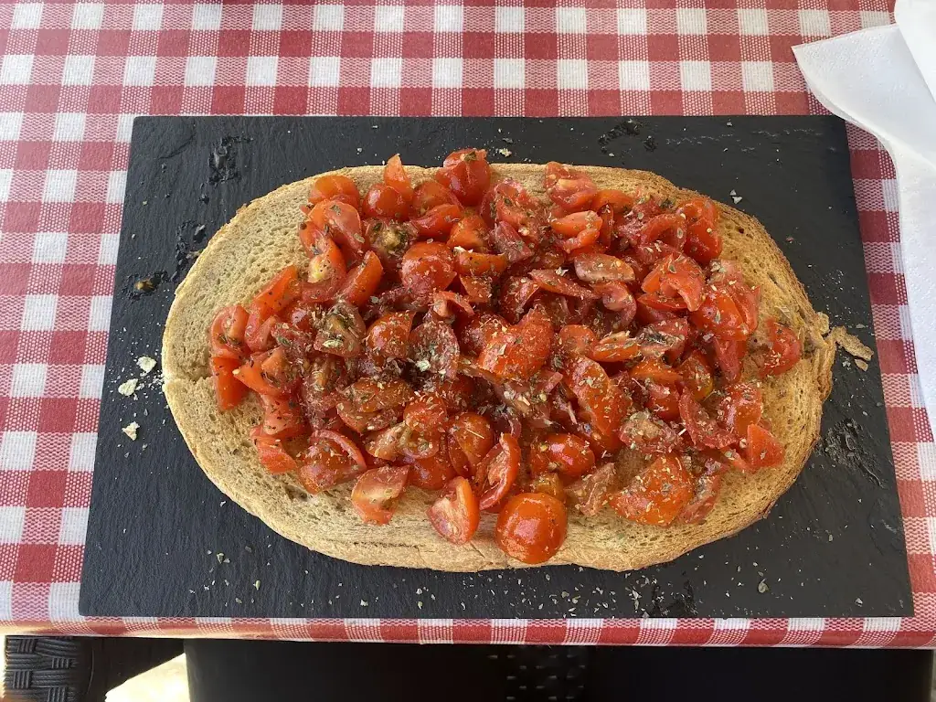 Manuel Silveira Nunes_Pizzeria Restaurant Mediterranea cucina Italiana_Bastia_review