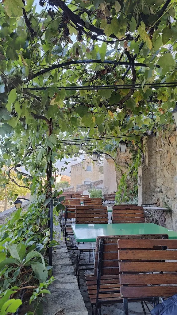 Darius Lahoutifard_La Taverne Corse_Sant'Antonino_review