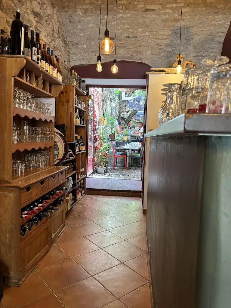 Restaurant L'Arrière Cour_Saint-Florent_slider_image_2