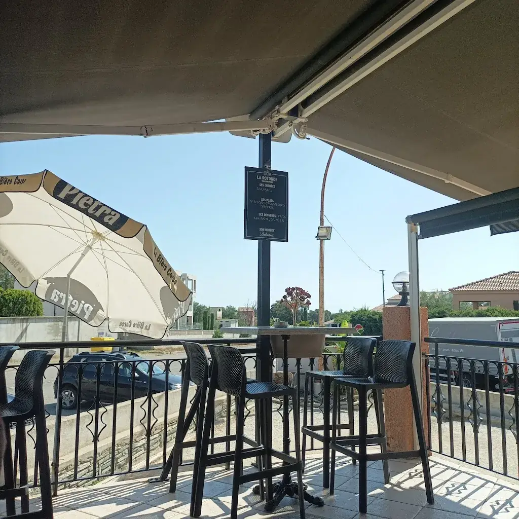 LA ROTONDE Brasserie Pizzeria PMU restaurant in Biguglia