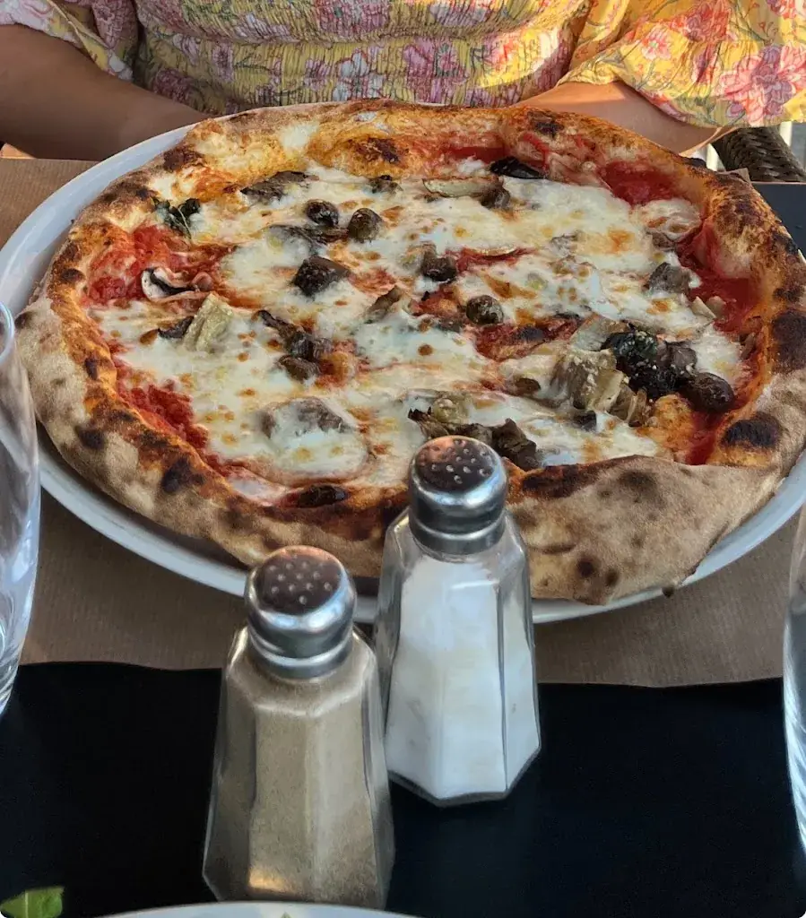 Bianca S2110_Brasserie Pizzeria U Casone_Biguglia_review