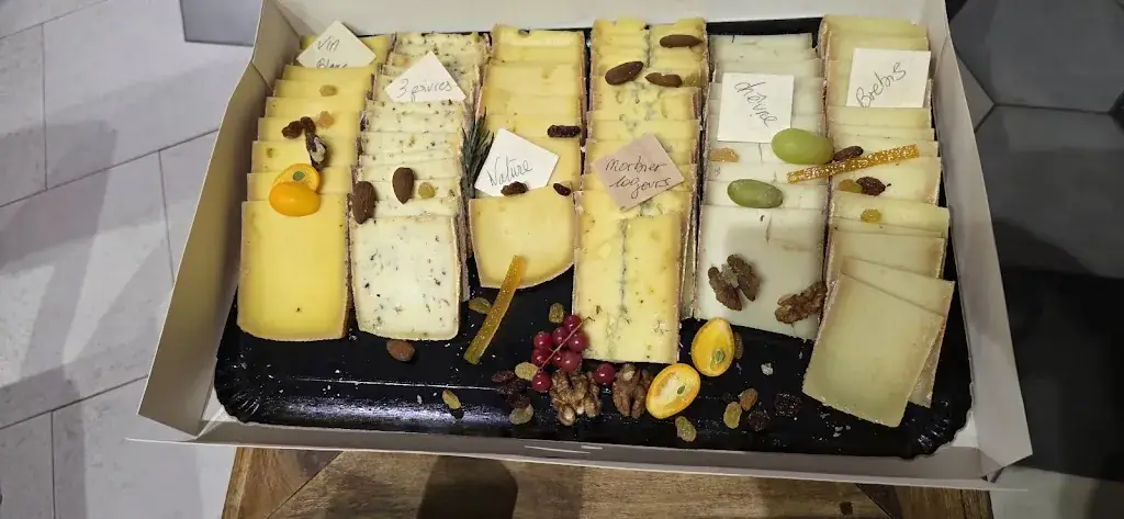 Hélène Carboni_U CASGILE Bar à fromages_Biguglia_review