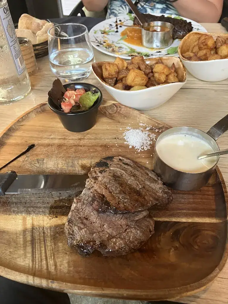 Remco Visser_La Rivière des Vins_Corte_review