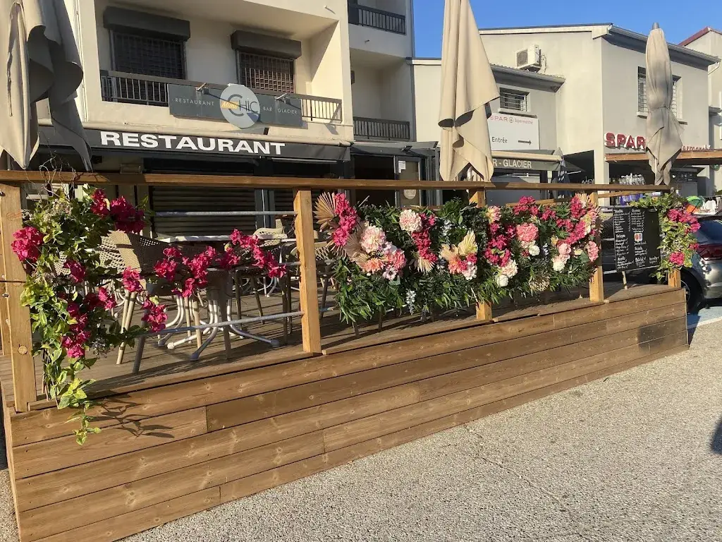 MIMI CHIC RESTAURANT_Morosaglia_slider_image_1