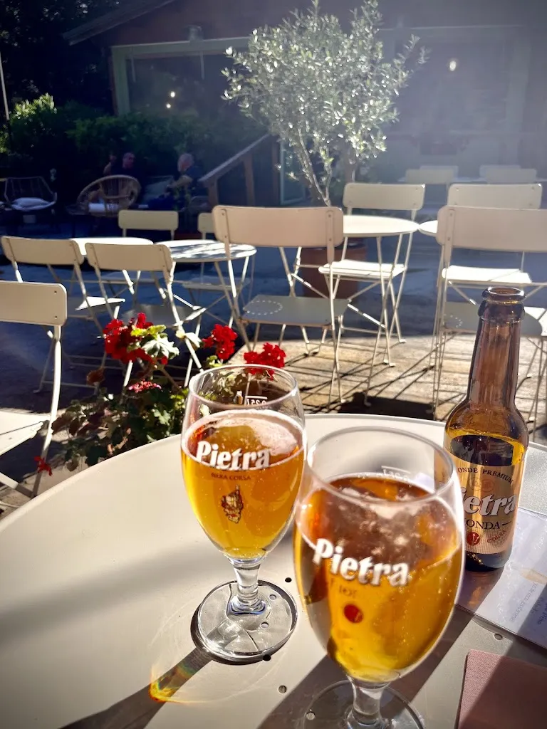 Selin Elmas_La Paillote Ponte Leccia_Morosaglia_review