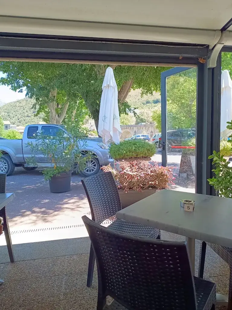 Julie Bradley_Café des Sports_Morosaglia_review