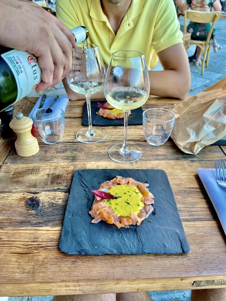 Tudor Maiereanu_Le Comme Chez Soi_Calvi_review