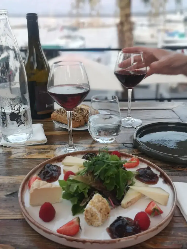 Linda Torvund_Via Marine Le Resto_Calvi_review