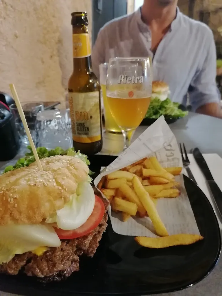 Aerdna Salvetti_Complètement Givrés_Calvi_review