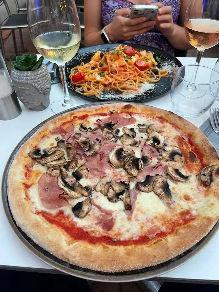 Urban Jagodic_A Funtana_Calvi_review