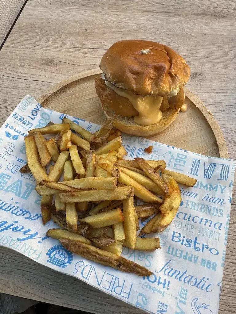 BASTA BASTA_Calvi_slider_image_3