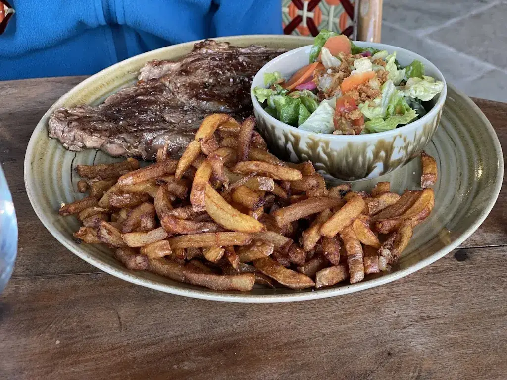 My PHAM_Ile de Beauté Café_Calvi_review