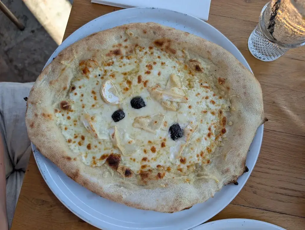 Edvin Listo Zec_Le Nautic_Calvi_reseña