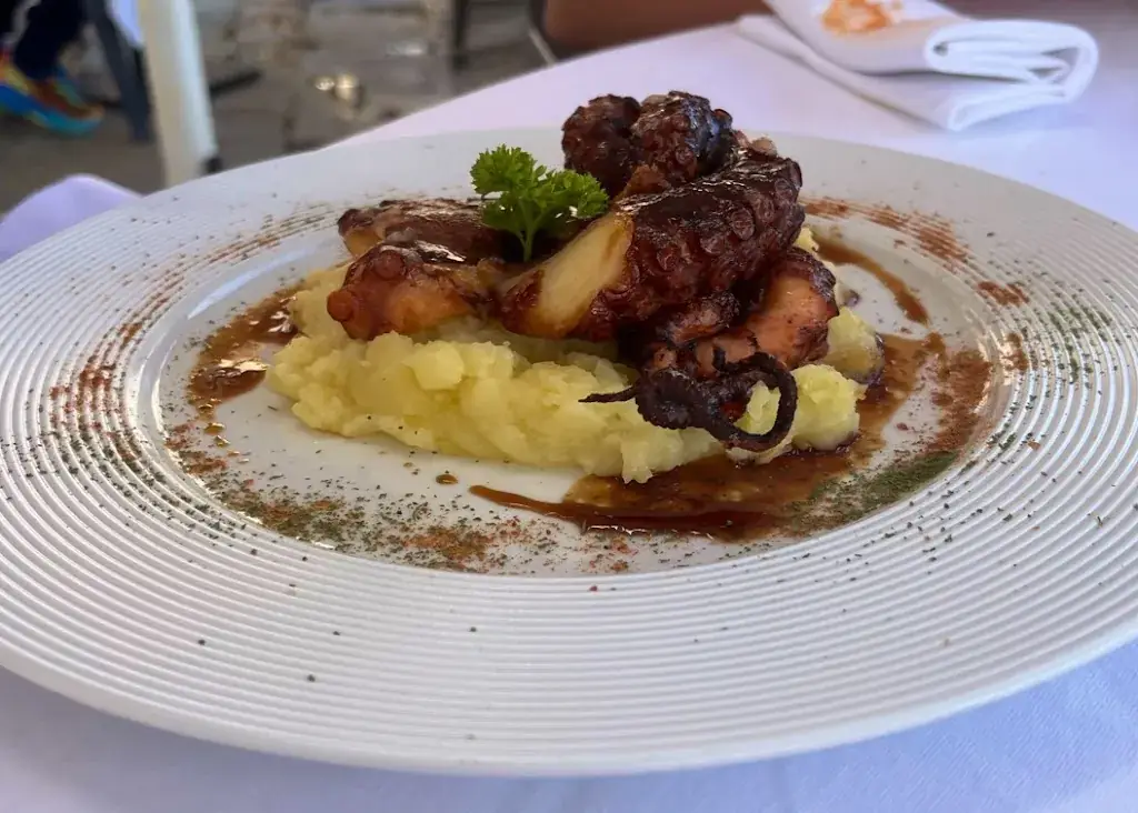 Milana Sokolova_La Table de Sabine_Calvi_review