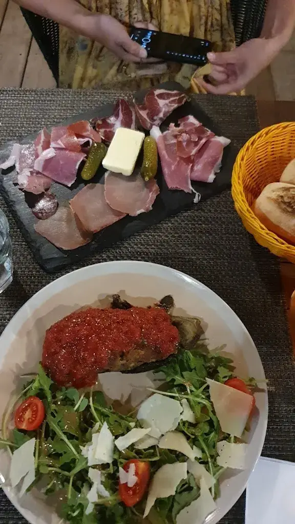 Marielle Wieberdink_Restaurant Pizzeria Chez Felix_Pianottoli-Caldarello_review