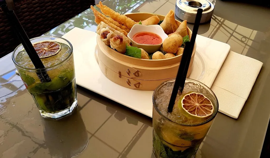 La Terrasse du Port_Lumio_slider_image_3