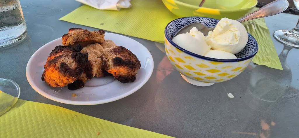 A La Bonne Table_Lumio_slider_image_2