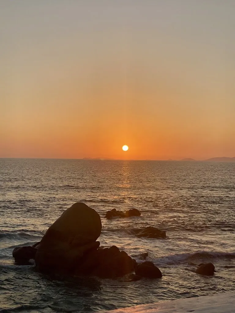 Florent Edouard_La Plage d'Argent _Pietrosella_review