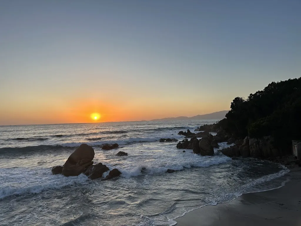 Natalie Born_La Plage d'Argent _Pietrosella_review