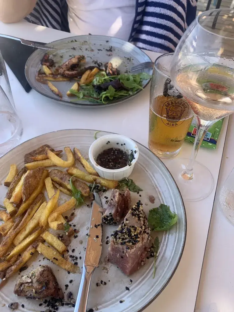 Юлияна Недкова_L'Estate_Pietrosella_review