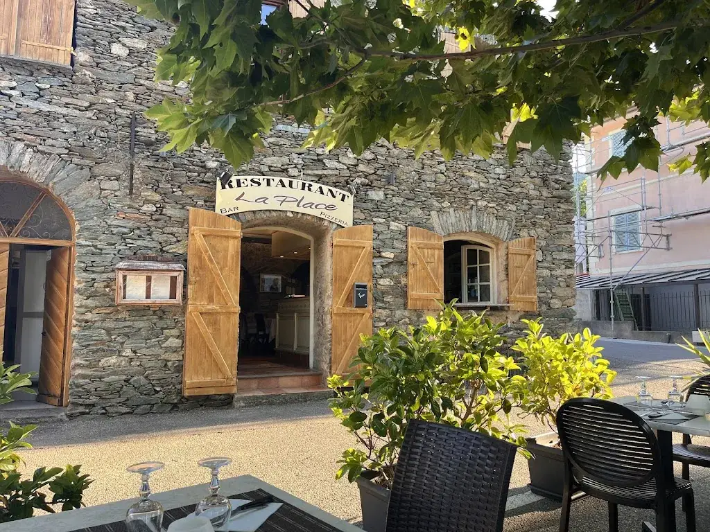 Alexander_Restaurant La Place_San-Martino-di-Lota_review