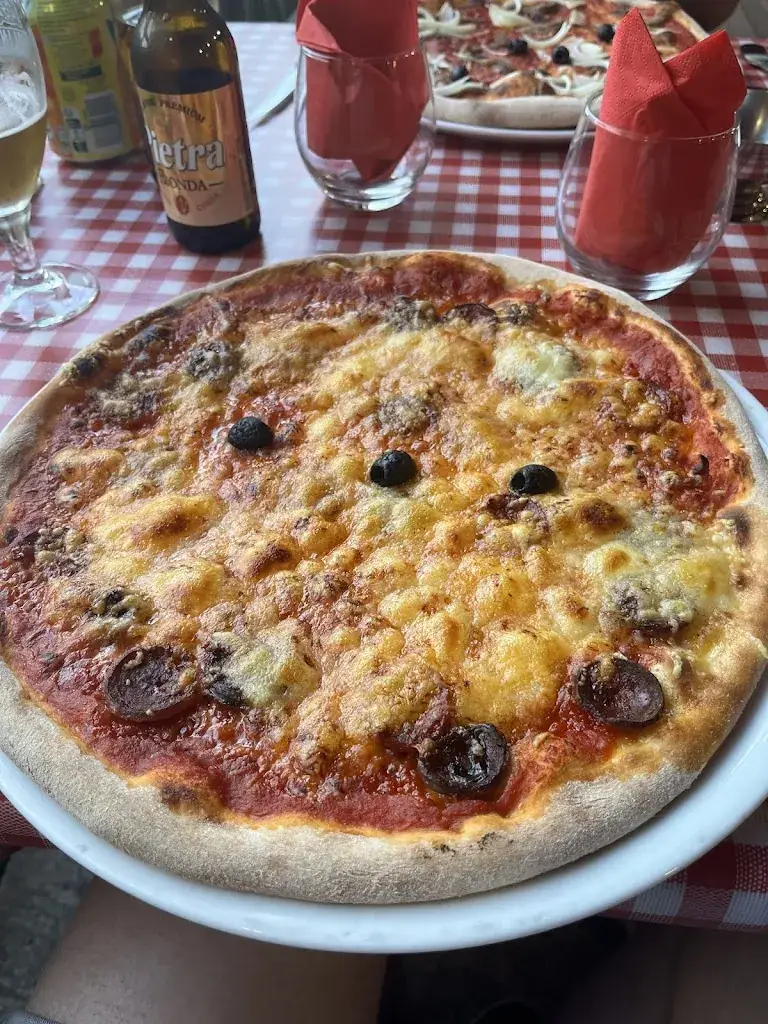 Erik Knorren_Restaurant-Pizzeria Santa Lucia_San-Martino-di-Lota_review