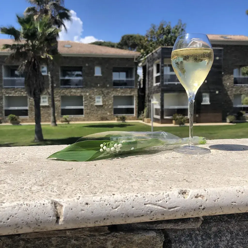 Hôtel Restaurant de la Lagune Lucciana restaurant in Lucciana