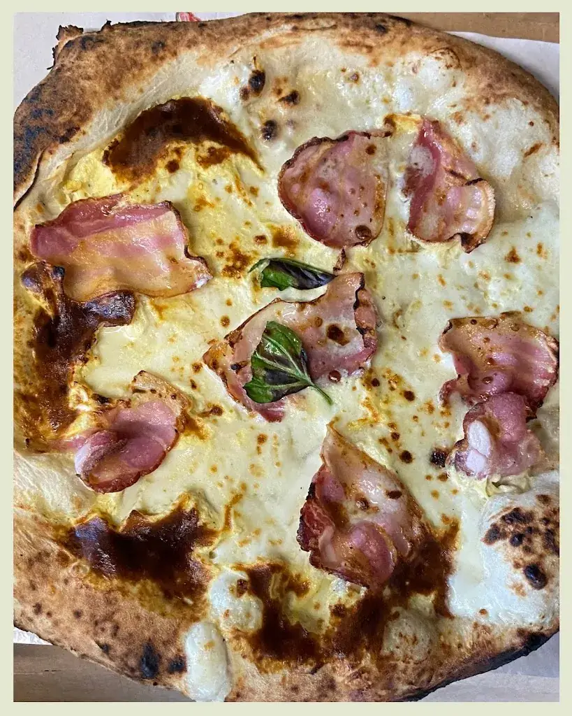 Pizza da Lucio_Lucciana_slider_image_1