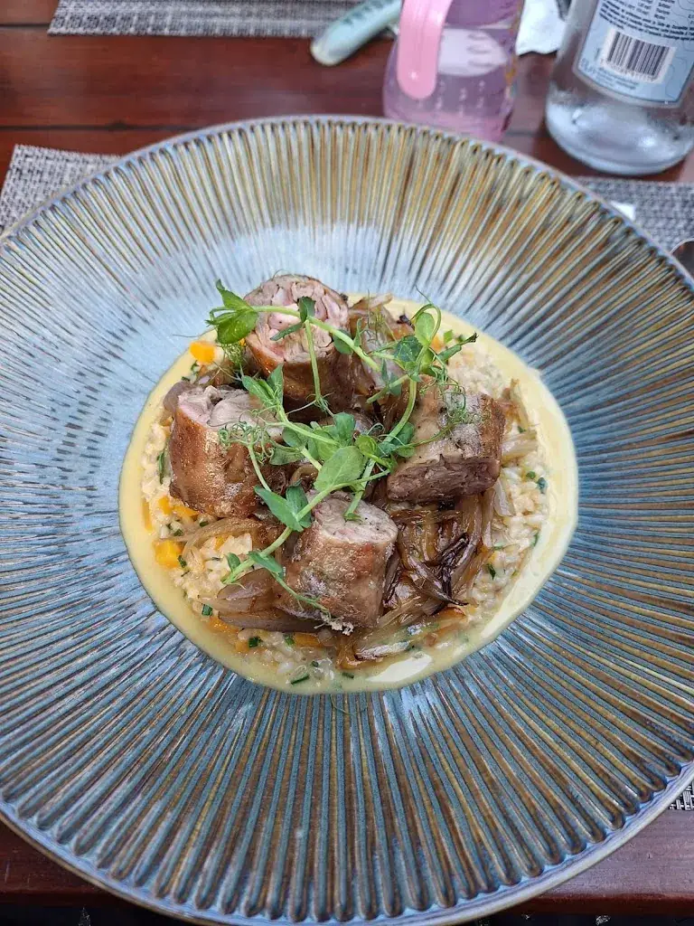 Quentin Marecat_Auberge Midi-Minuit_Sarrola-Carcopino_recensione