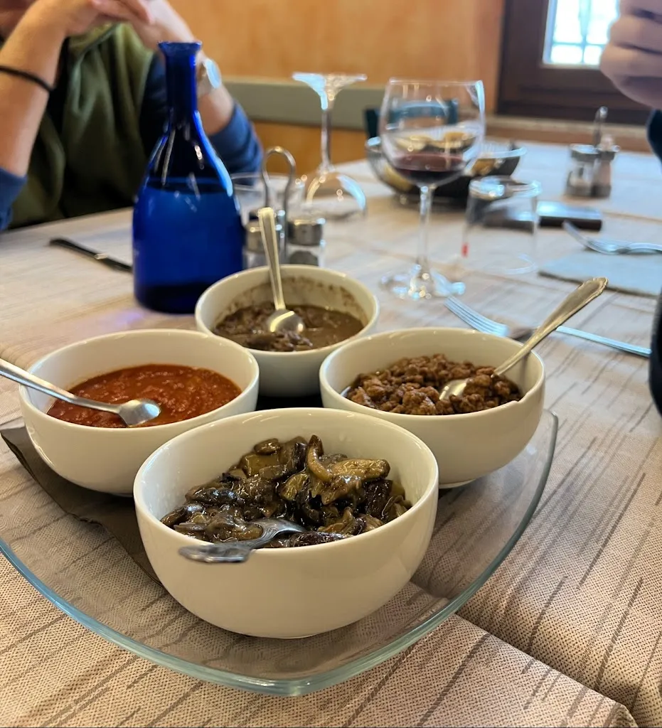 ZiZi Sh_Trattoria La Resca_Italy_review