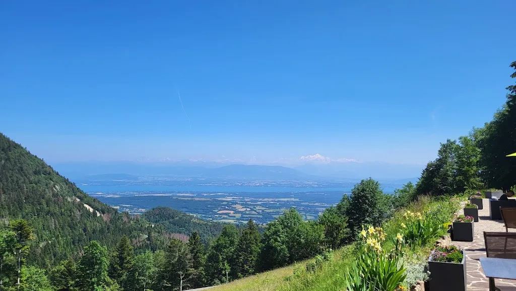 La Table de la Mainaz_Gex_slider_image_2