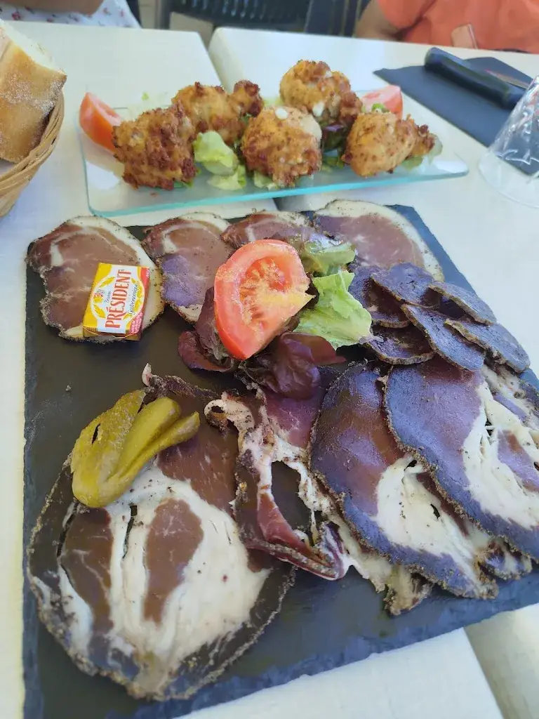 julien loubet_Le p'tit dernier_Saint-Florent_review